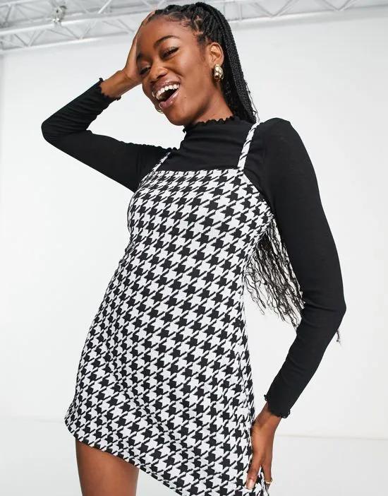 2 in 1 cami dogtooth dress in black & white