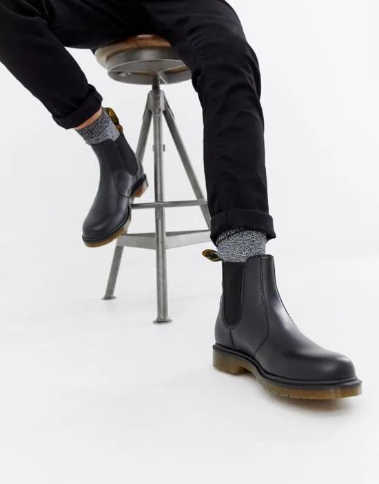 2976 chelsea boots in all black