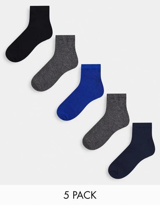 5 pack sneaker socks in navy gray and black