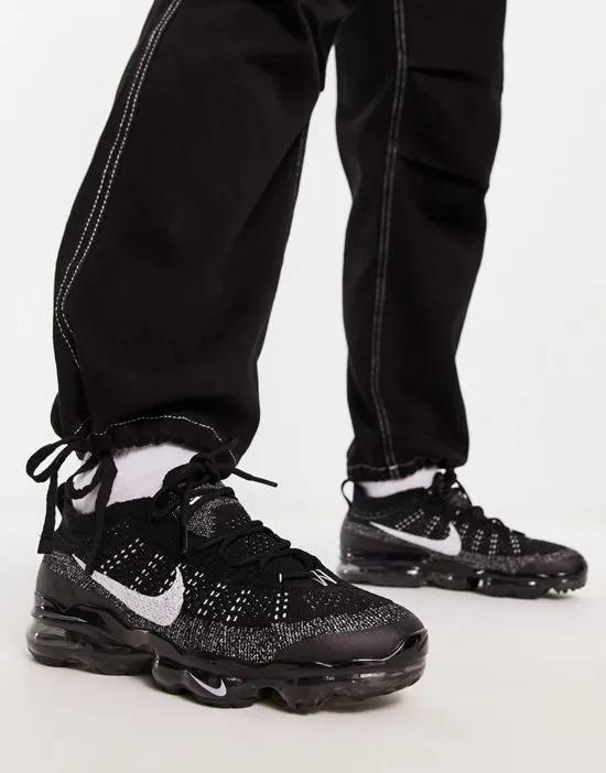 Air Vapormax 2023 flyknit sneakers in black & white