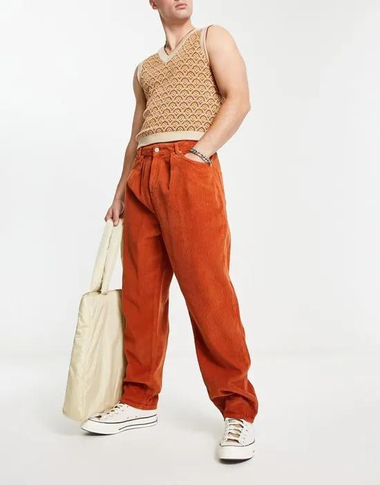 balloon jeans in orange corduroy
