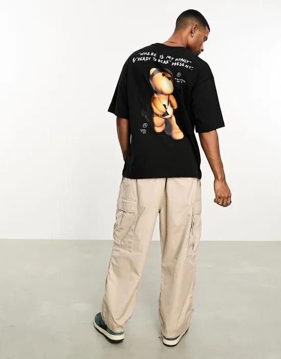 bear t-shirt in black