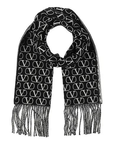 Black Knitted Scarves and foulards