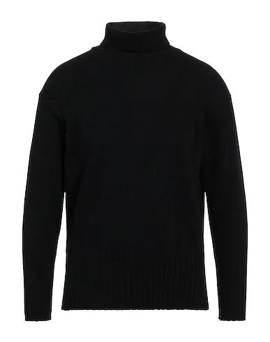 Black Knitted Turtleneck