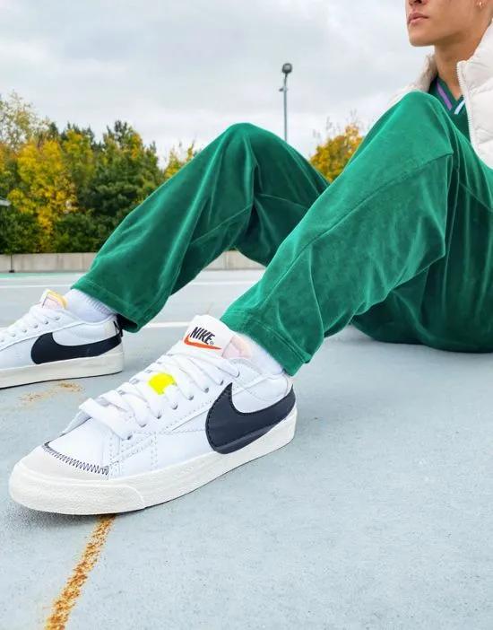 Blazer Low '77 Jumbo sneakers in white and black