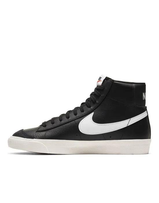 Blazer Mid '77 Vintage sneakers in black and white