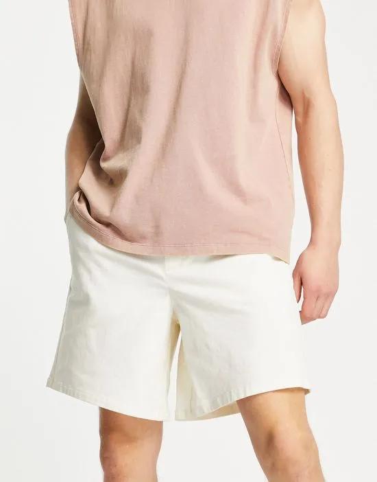 boxy chino shorts in off white