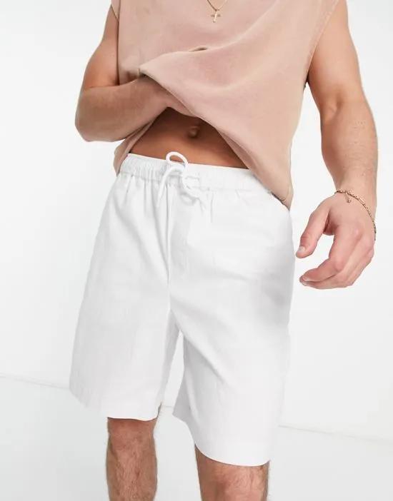 boxy chino shorts in white
