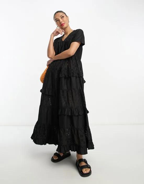 broderie patched tent maxi dress in black