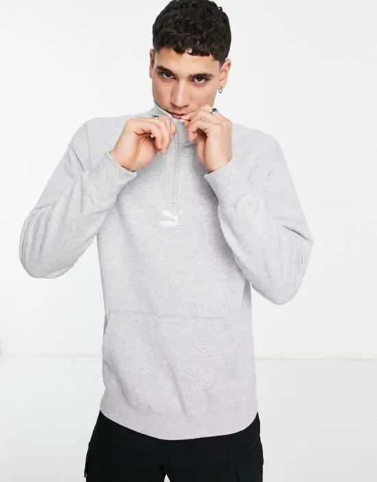 Classics half zip sweatshirt in gray