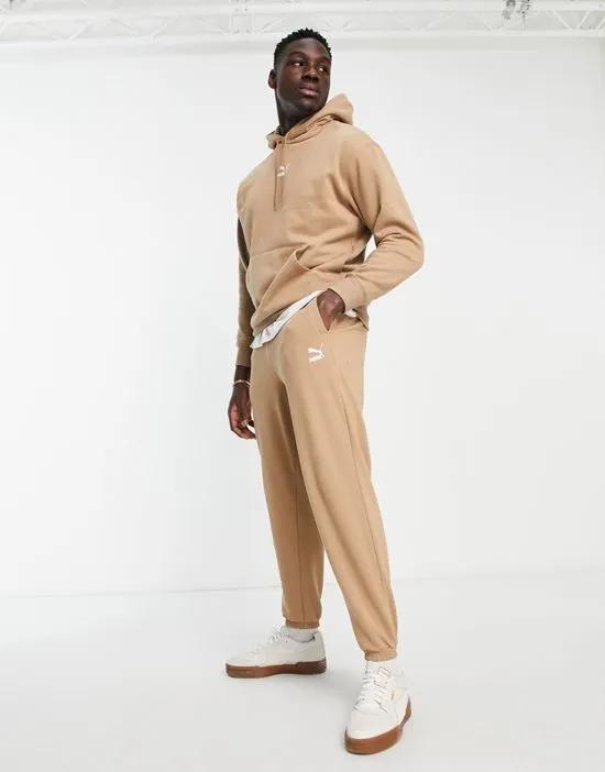 Classics oversized sweatpants in brown