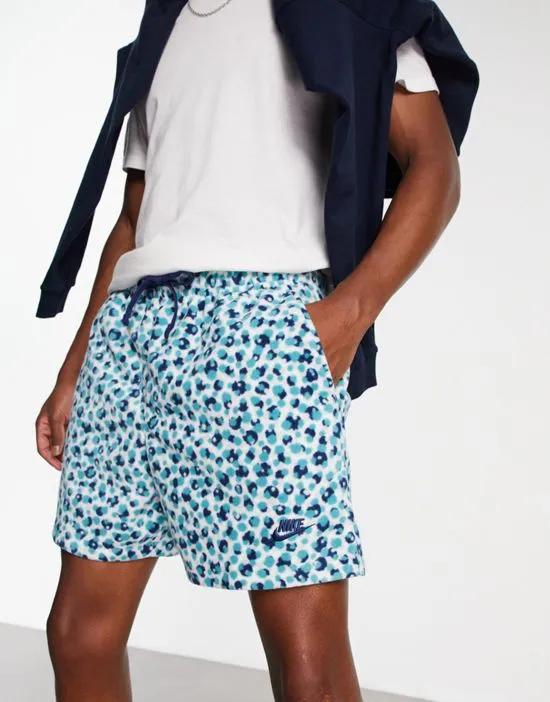 Club all over print short in blue