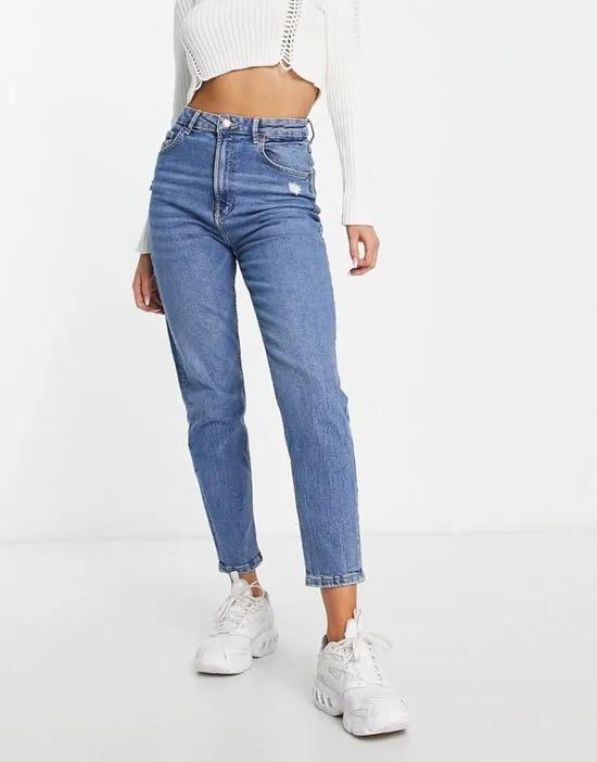 comfort fit mom jeans in mid blue