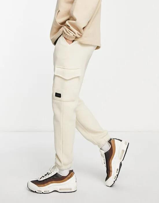 Core cargo sweatpants in beige