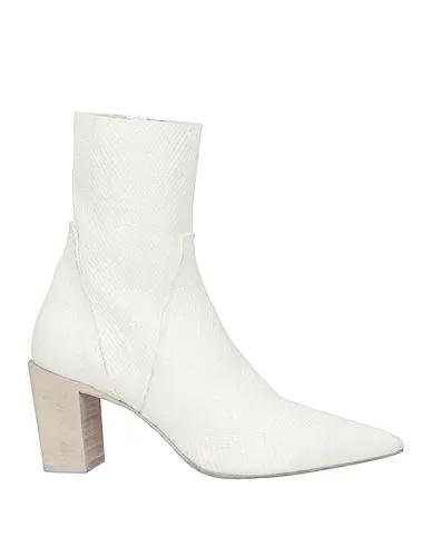 Cream Leather Ankle boot
