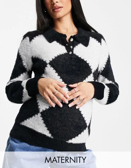 cropped sweater with balloon sleeves in monochrome diamond