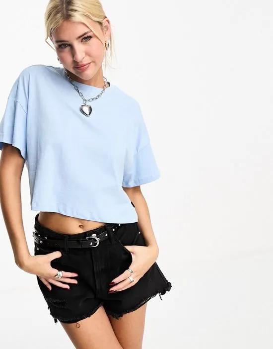 cropped T-shirt in blue