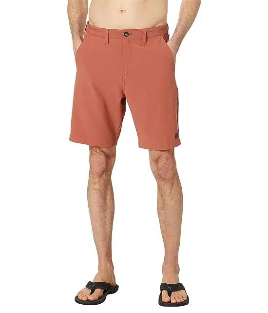 Crossfire Slub Mid 19" Hybrid Shorts