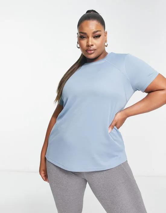 Curve icon performance t-shirt