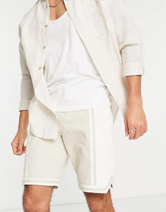 denim basketball short in ecru