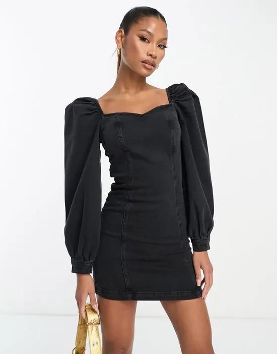 denim mini dress with puff sleeve in washed black