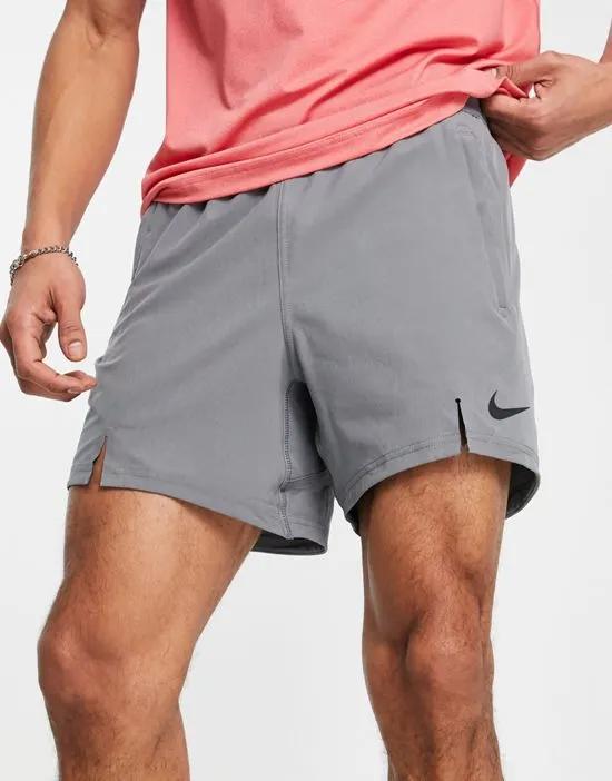 Dri-FIT Flex 6-inch shorts in red