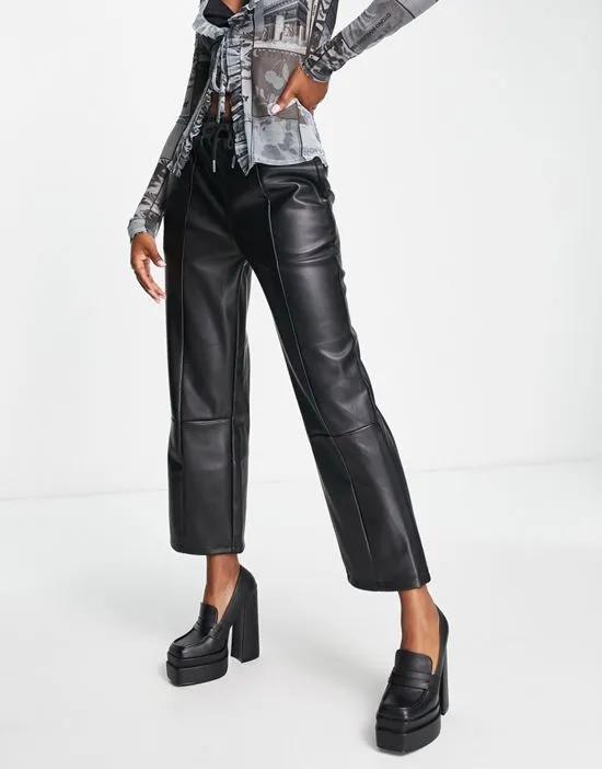 faux leather peg pant in black