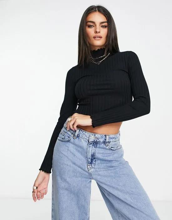 fitted rib top with lettuce hem in black