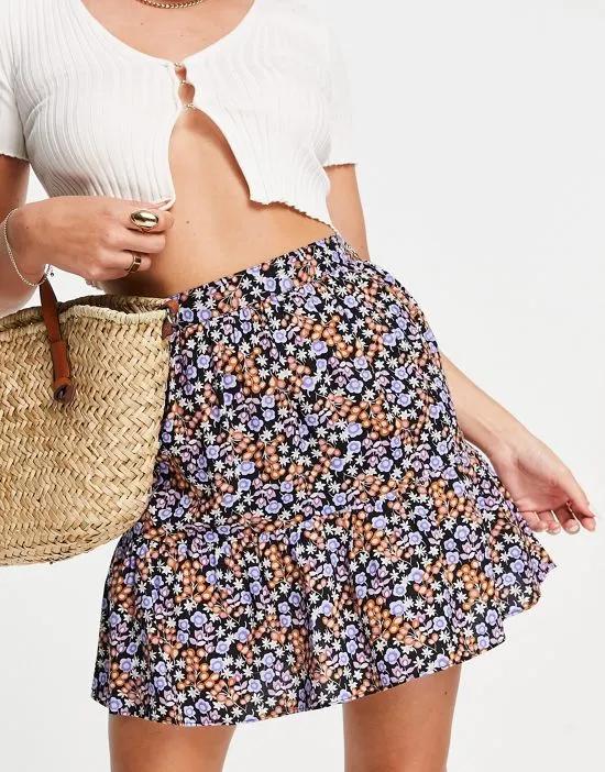 flippy mini skirt in retro floral