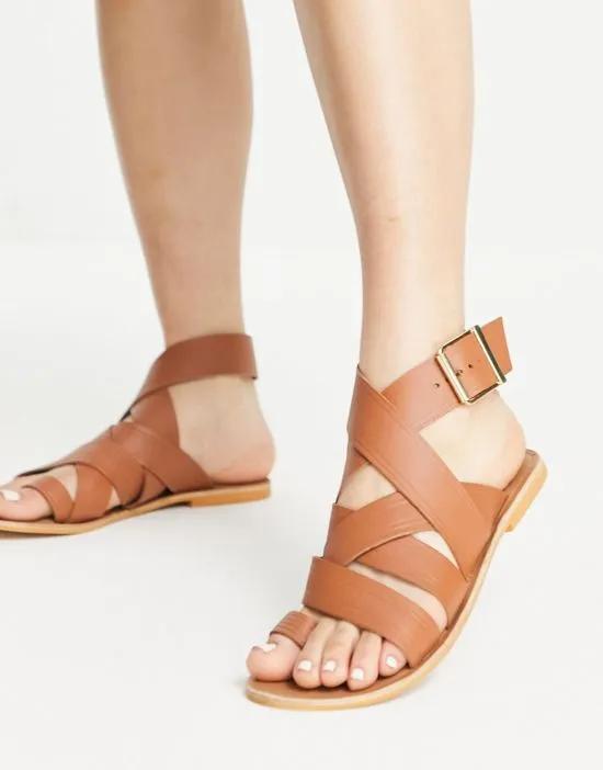 Fudge leather flat sandals in tan