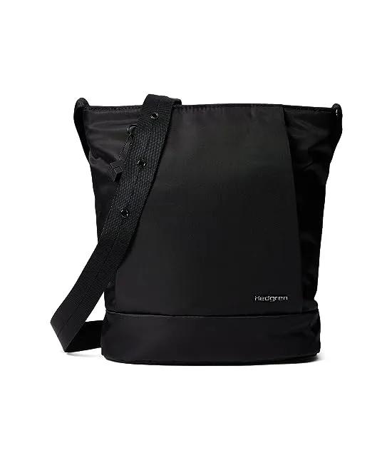 Helia - Sustainably Made Bucket Bag