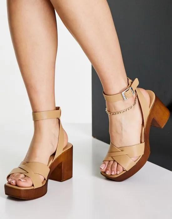 Howie mid heeled sandals in camel