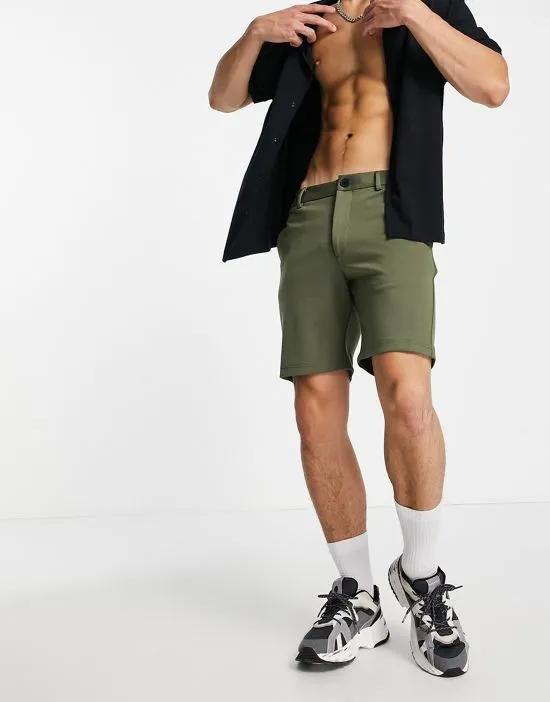 Intelligence chino shorts in khaki