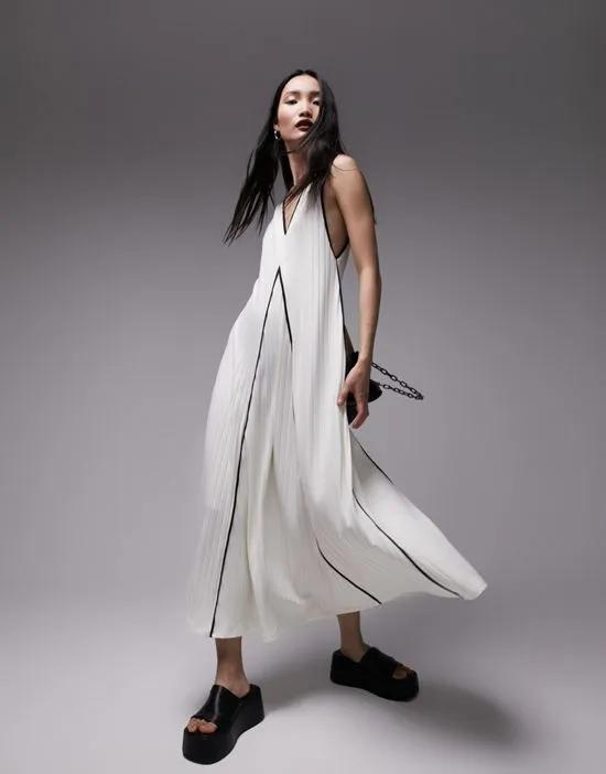 jersey rib maxi chuck on in ivory with black contrast