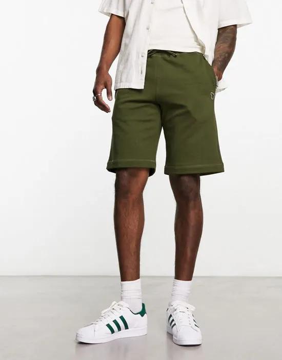 jersey shorts in khaki