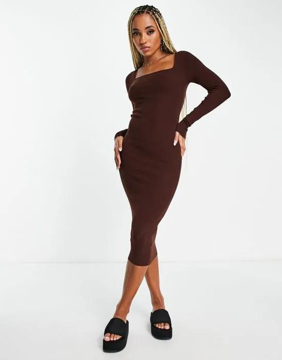 knitted midi dress with open back and ruched detail in brown