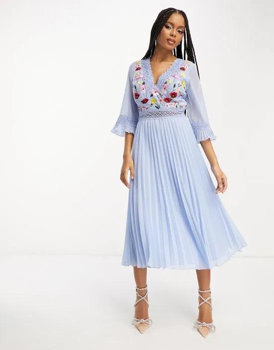 lace insert pleated midi dress with embroidery in pale blue