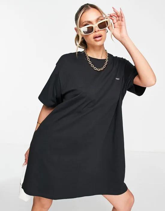 limited oversized t-shirt dress in black
