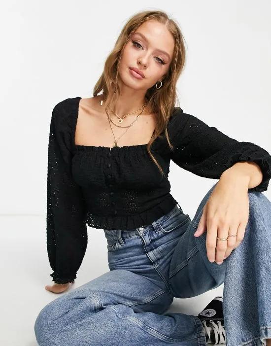 long sleeve lace button detail crop top in black