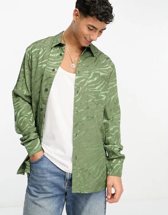 long sleeve zebra shirt in green