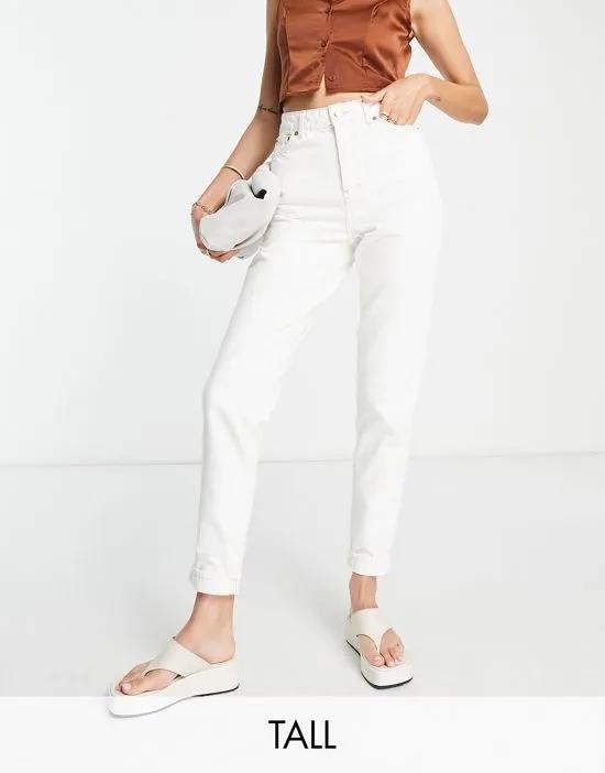 Mom jeans in white