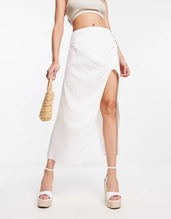 natural slub ruched side midi skirt in white