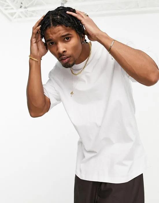 oversized basic T-shirt in white