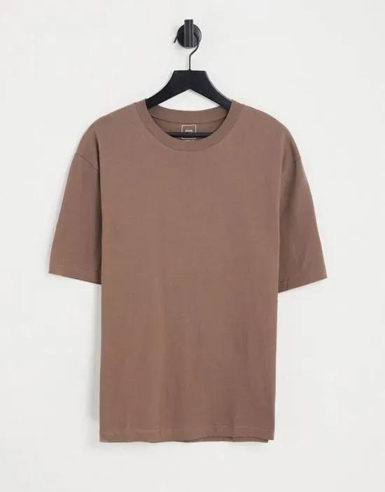 oversized t-shirt in brown