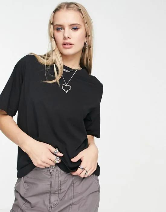 Perfect relaxed t-shirt in black
