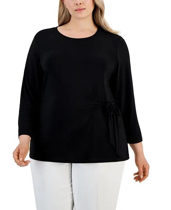 Plus Size Solid 3/4-Sleeve Crewneck Knit Top