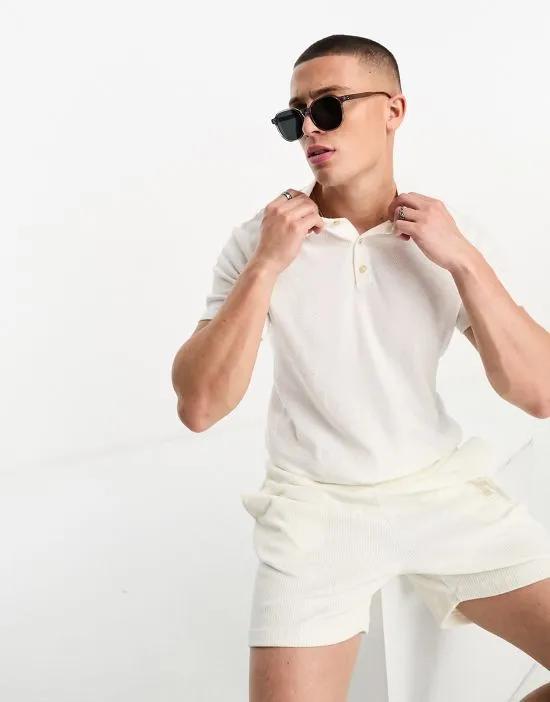 Premium pique polo in white