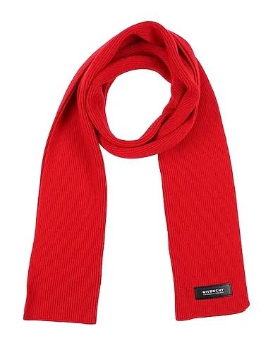 Red Knitted Scarves and foulards