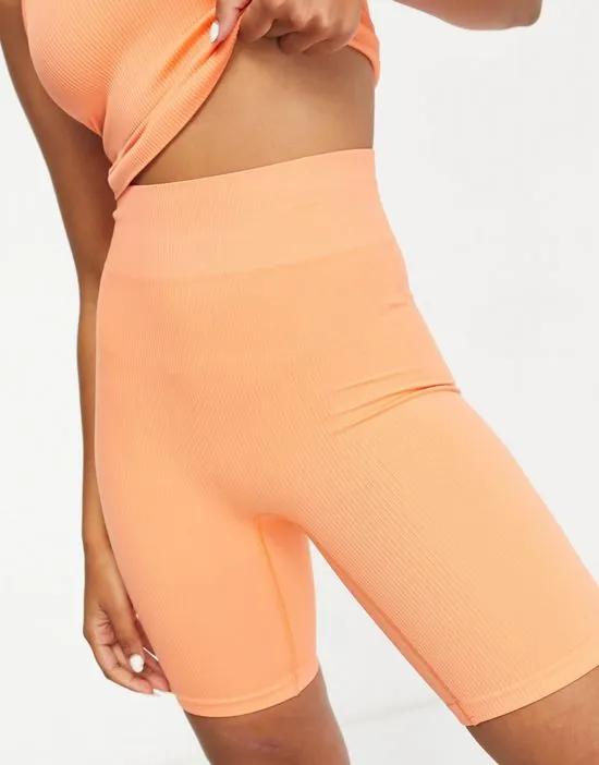 seamless ribbed legging short