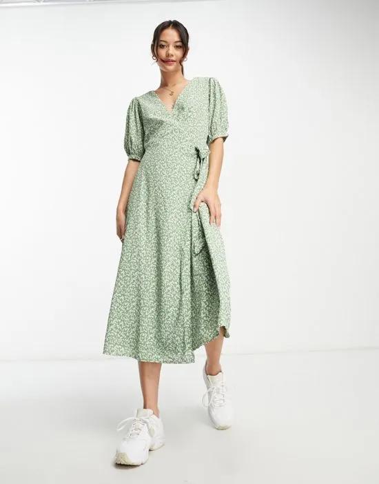 short sleeve wrap midi dress in green micro floral
